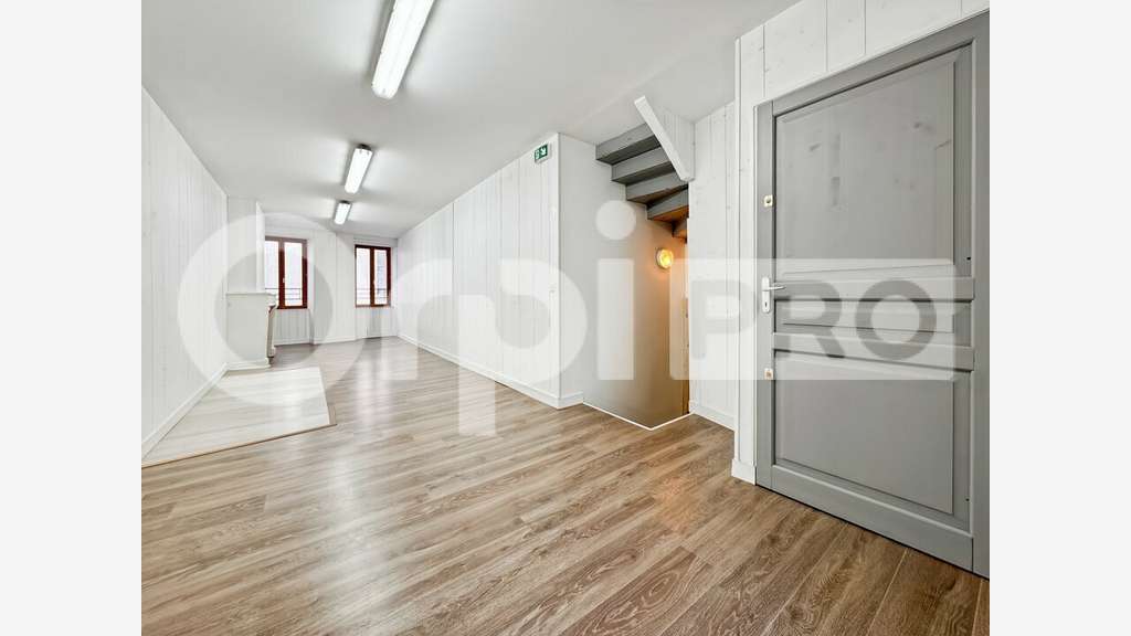 A louer local 60m² rue piétonne St-Martin-de-Ré