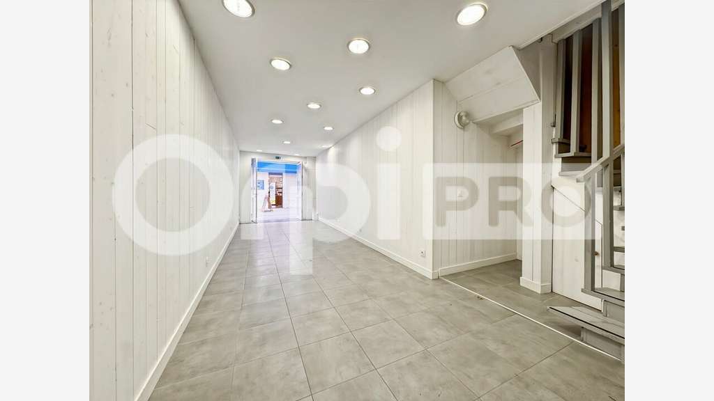 A louer local 60m² rue piétonne St-Martin-de-Ré