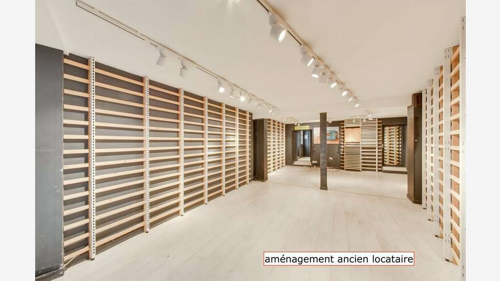 Local commercial 68 M2 rue piétonne, sur le Port