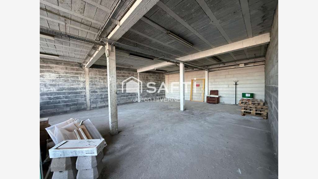 A louer cellule 214m² neuve à St-Martin-des-Champs