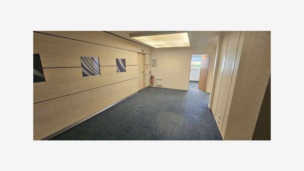 Murs-ST MARTIN DES CHAMPS (29600)-100 m²
