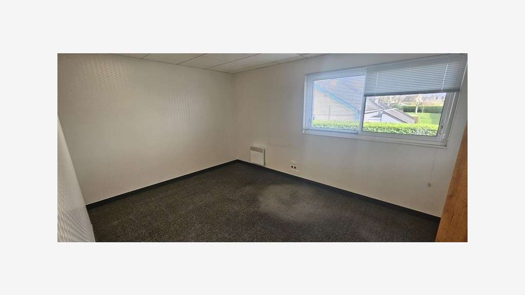 Murs-ST MARTIN DES CHAMPS (29600)-100 m²