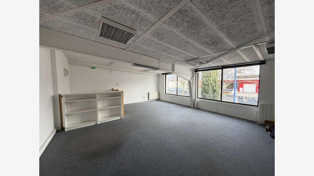 A louer bureaux de 180m² à Saint Martin d'Hères