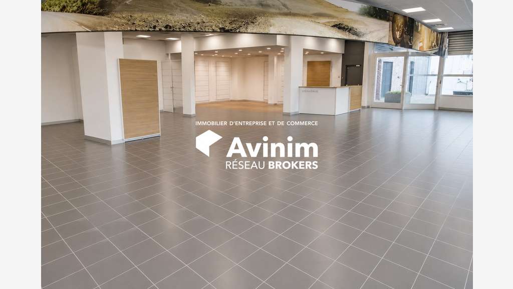 Loue local commercial 822m² à Saint Martin d'Hères