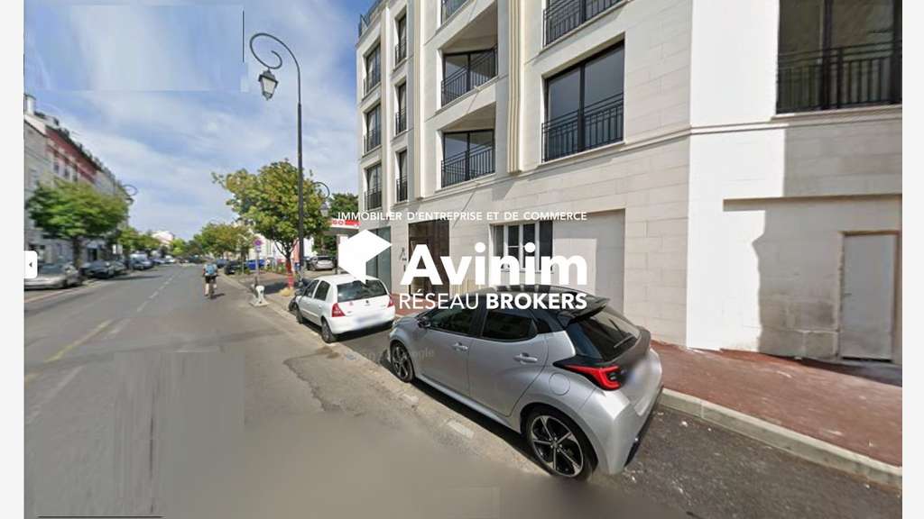 Local neuf 77m² RDC à louer à St-Maur-des-Fossés