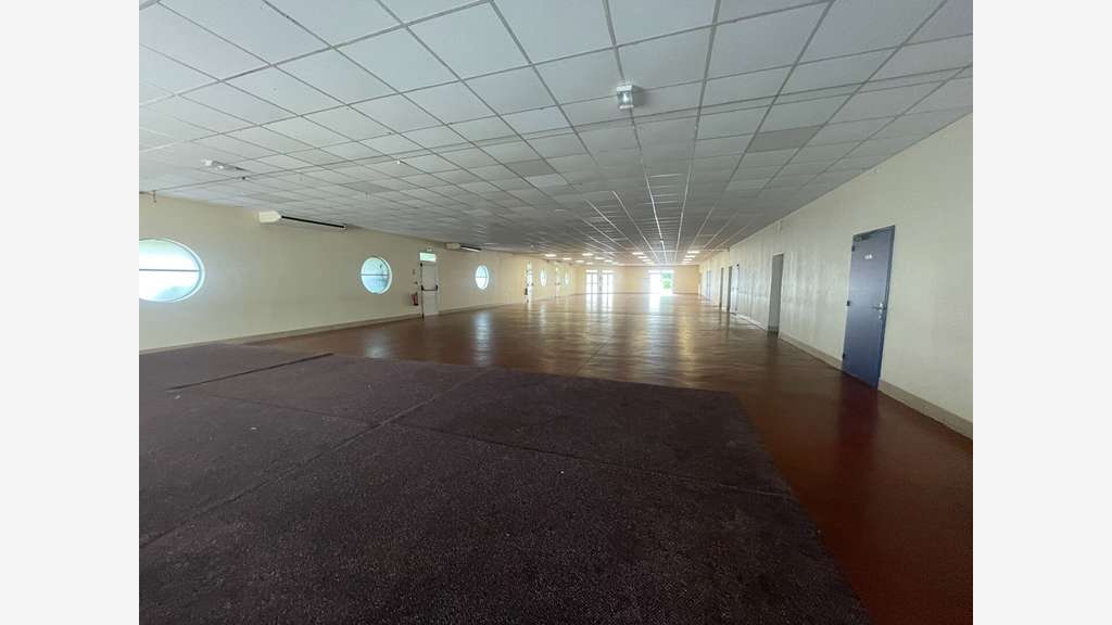 A louer ensemble immo polyvalent 800m² à Mérignac