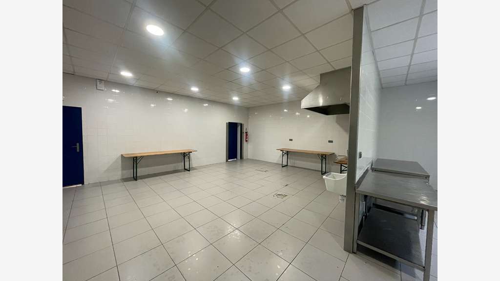 A louer ensemble immo polyvalent 800m² à Mérignac