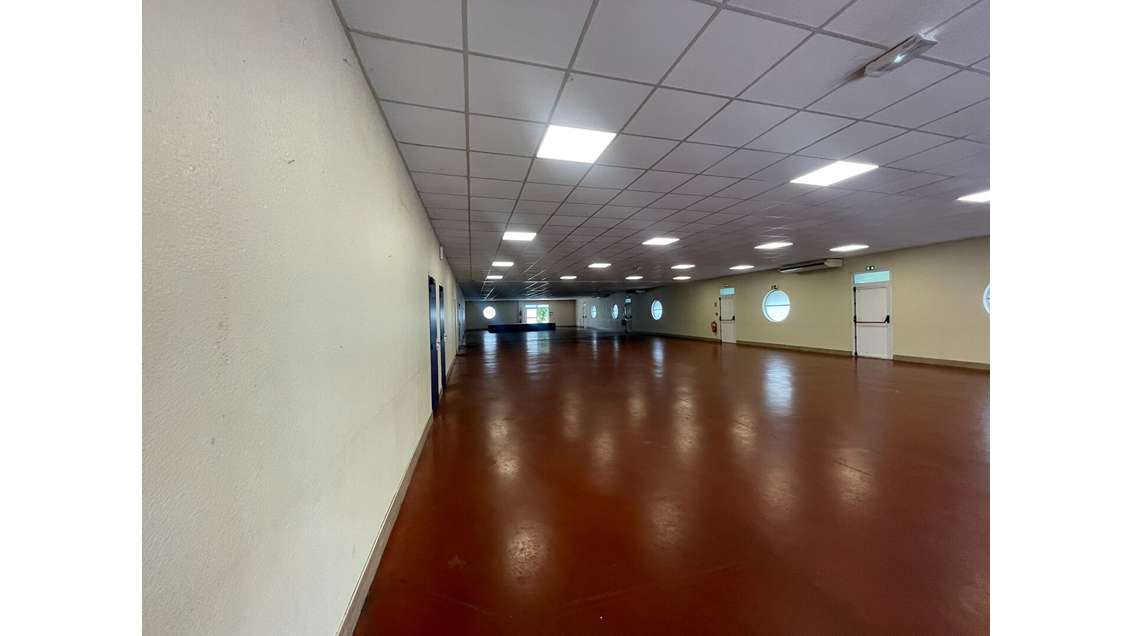 A louer ensemble immo polyvalent 800m² à Mérignac