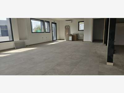 Local commercial neuf 300m² à Saint-Méen-le-Grand