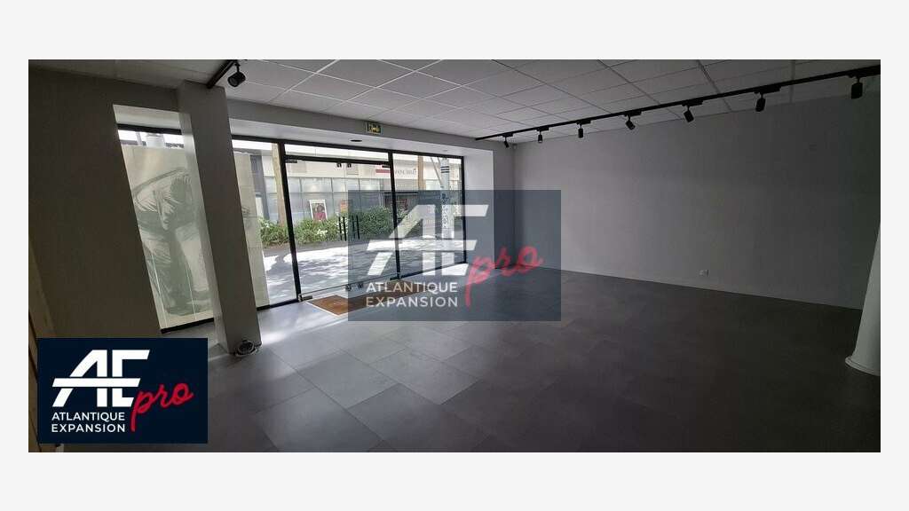 Local commercial 139m² à louer St Nazaire centre