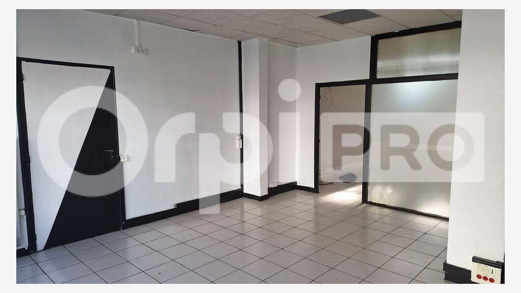 Local commercial 45m² à louer à St Nazaire centre