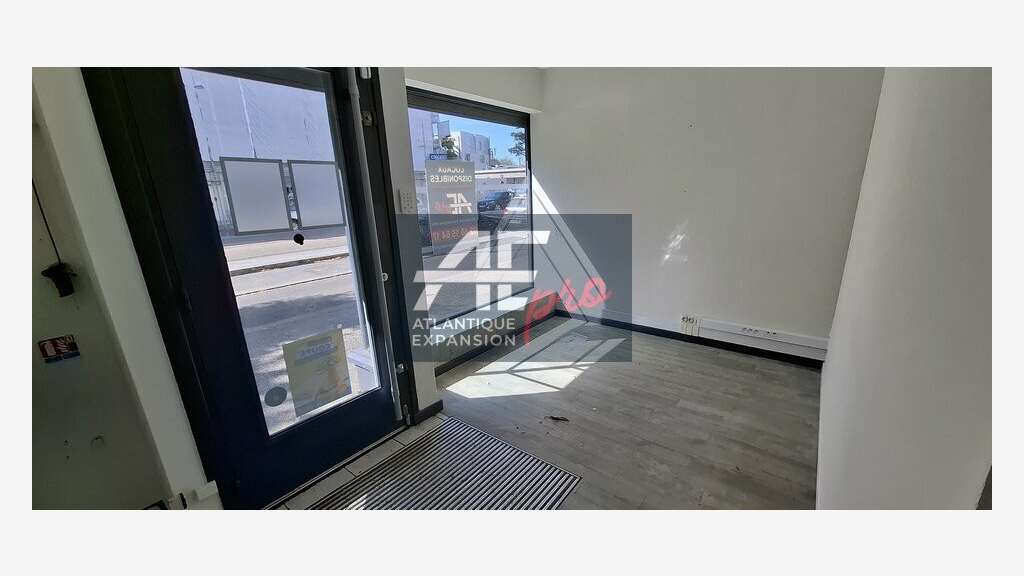 Local commercial 42m² à louer à Saint Nazaire Gare