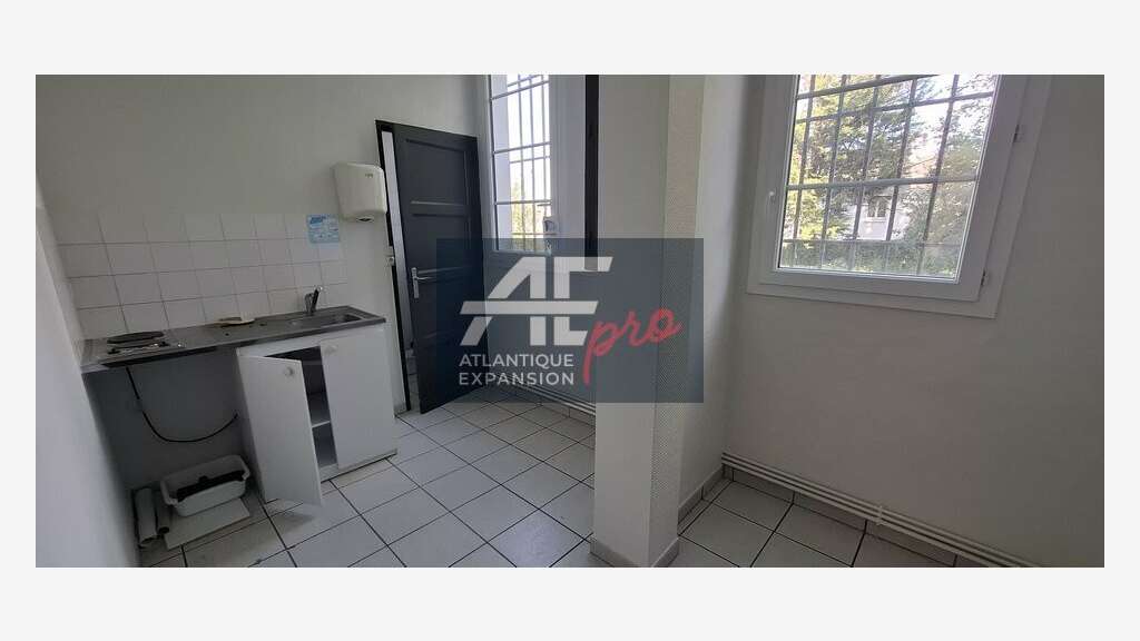 Local commercial 42m² à louer à Saint Nazaire Gare
