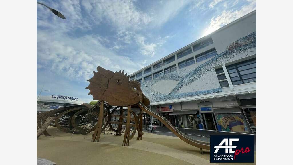 Local commercial 93m² à louer à Saint Nazaire