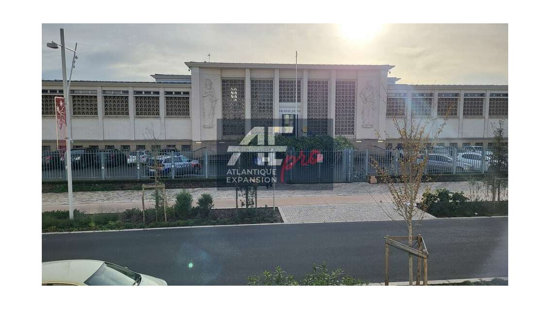 Local bureau 112m² pied d'immeuble à Saint-Nazaire