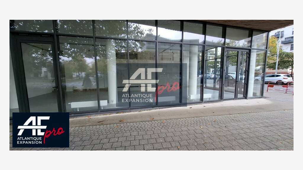 Local commercial d'angle 144m² à louer St Nazaire