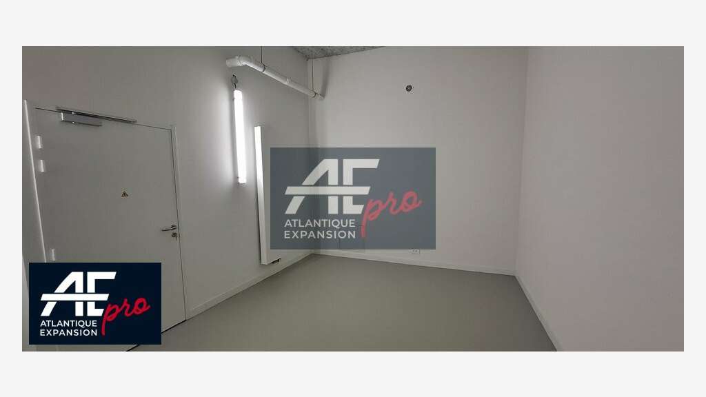Local commercial d'angle 144m² à louer St Nazaire