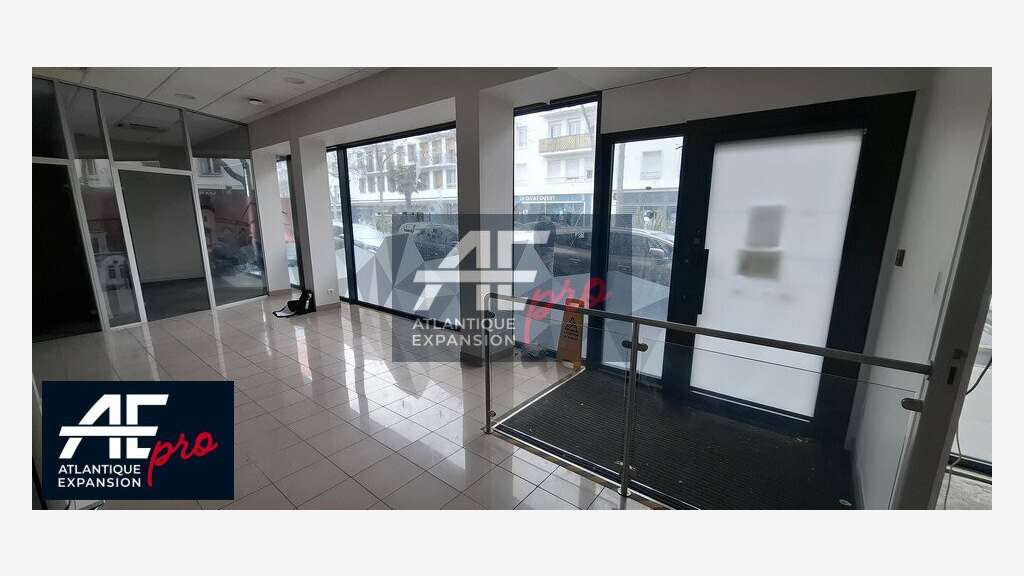 A louer local commercial 188m² PMR Saint-Nazaire
