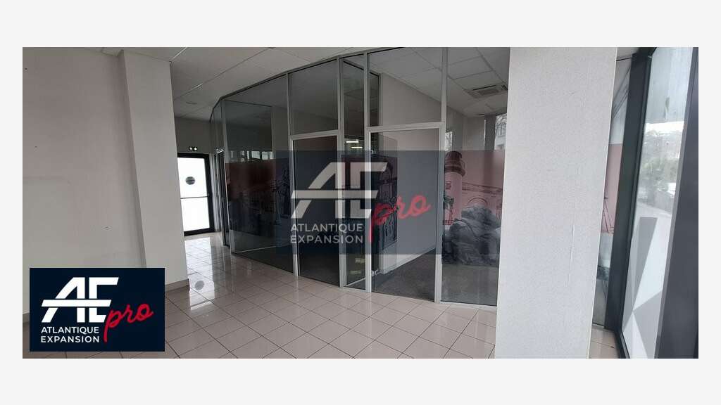 A louer local commercial 188m² PMR Saint-Nazaire