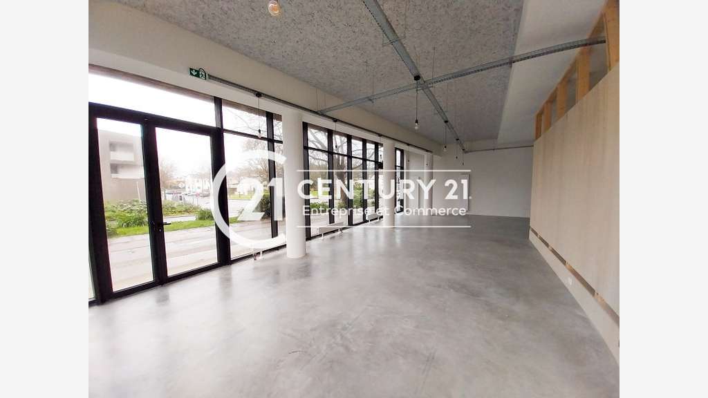 A louer local commercial de 144m² à Saint-Nazaire