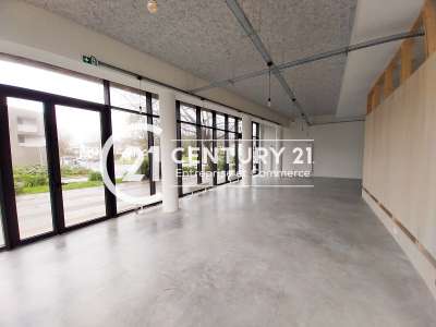 A louer local commercial de 144m² à Saint-Nazaire