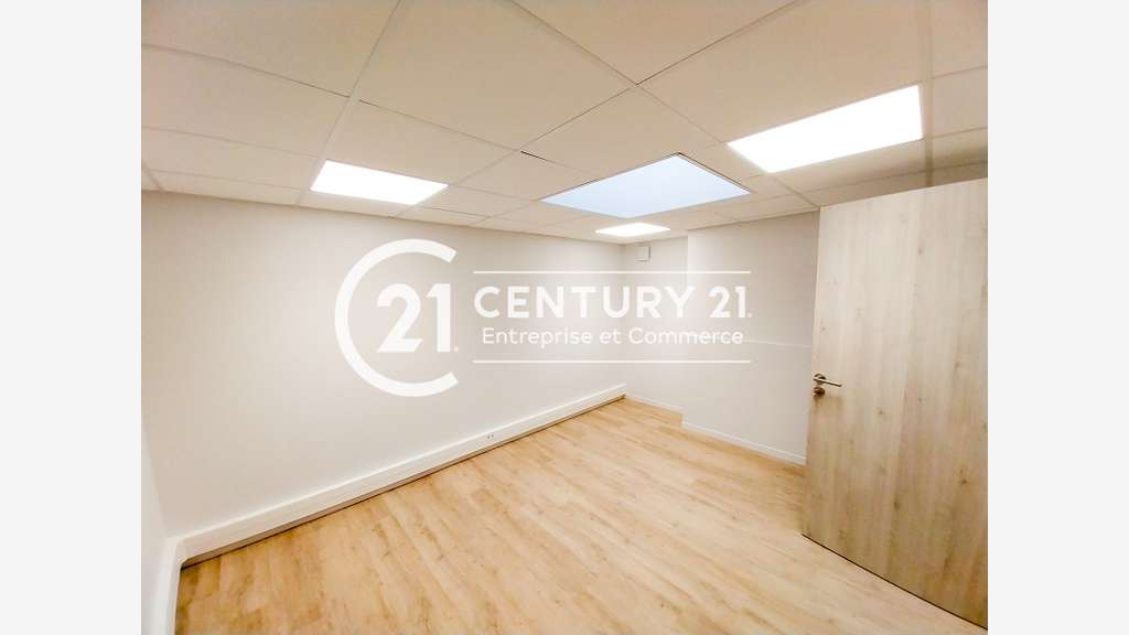 A louer local commercial de 150m² à Saint-Nazaire