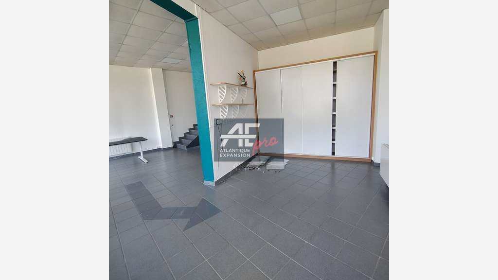 A louer local 77m² empl stratégique Saint-Nazaire