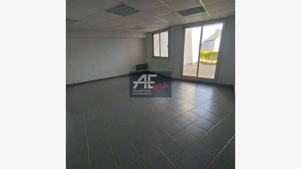 A louer local 77m² empl stratégique Saint-Nazaire