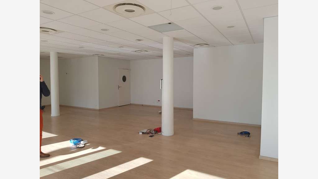 Loue bureaux local commercial 154m² Saint Nazaire