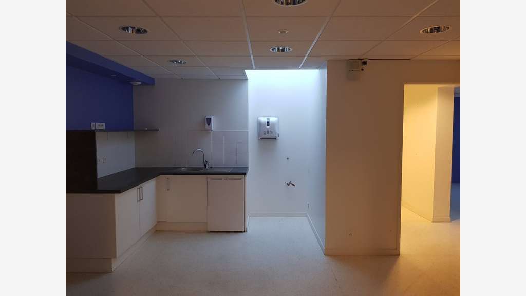 Loue bureaux local commercial 154m² Saint Nazaire
