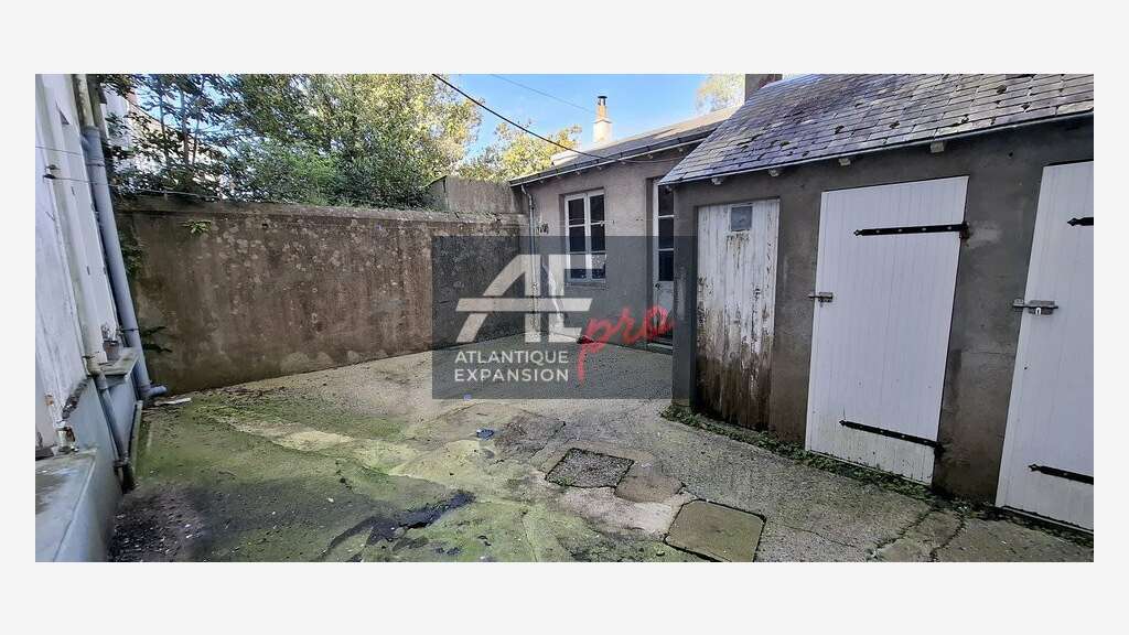 44 - SAINT NAZAIRE - LOCAL COMMERCIAL à louer