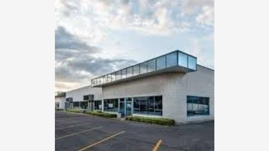 À louer local commercial 399m² empl N°1 Saint-Omer