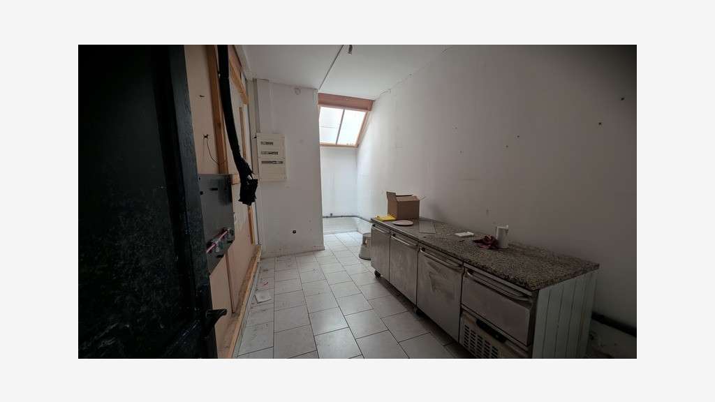 Local/bureau de 100m² à louer à Saint Omer (62)