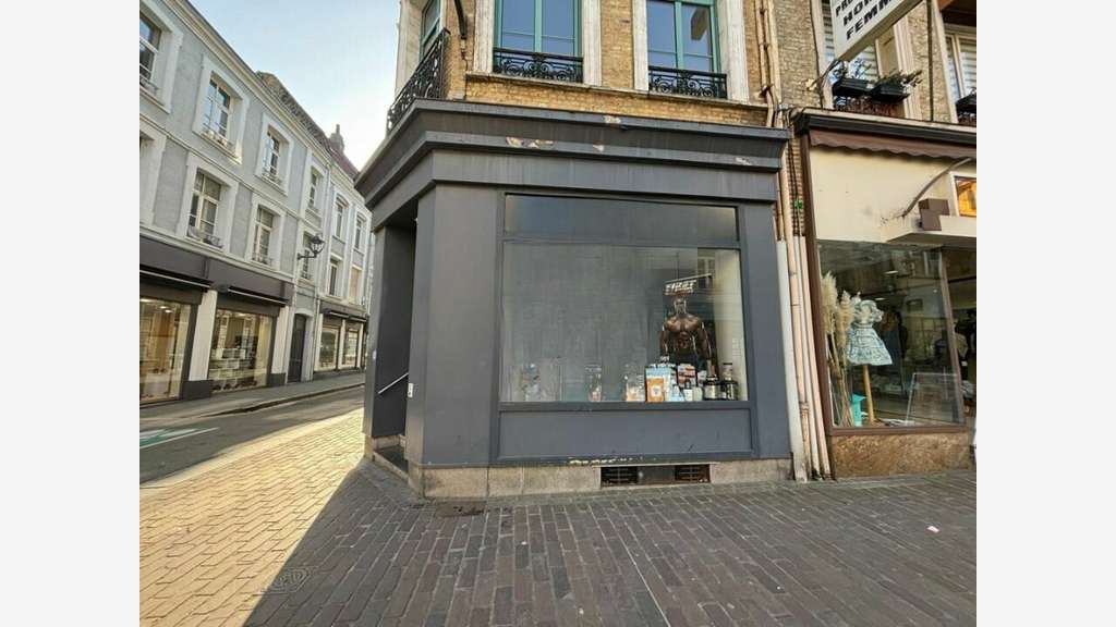 A louer local commercial de 61m² à Saint Omer
