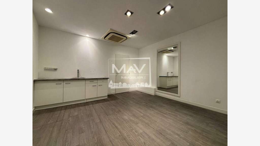 A louer local commercial 90m² coeur de Saint-Omer