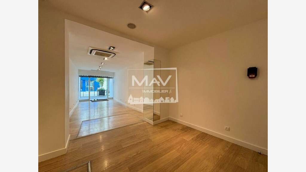 A louer local commercial 90m² coeur de Saint-Omer