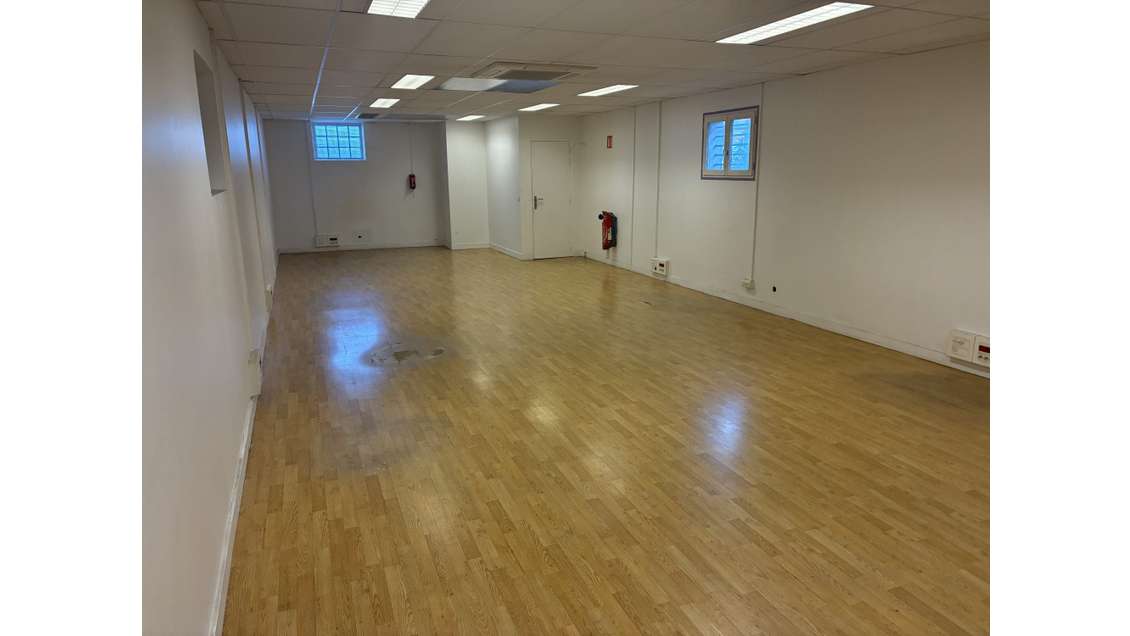 A louer local d'activité 211m² à Saint Ouen