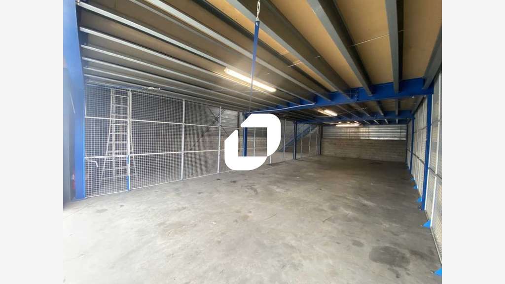 A louer Local commercial 300m² Saint ouen l'aumone