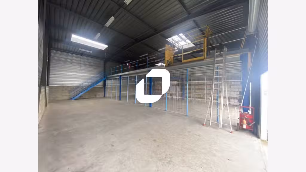 A louer Local commercial 300m² Saint ouen l'aumone