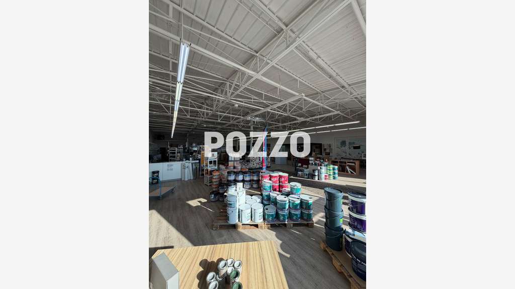 A louer local commercial 731m² Saint-Pair-sur Mer