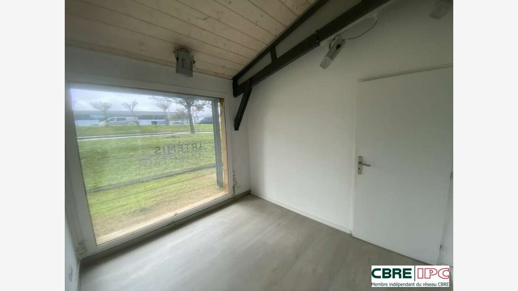 Location local 109m² Saint Paul les Dax Grand Mail