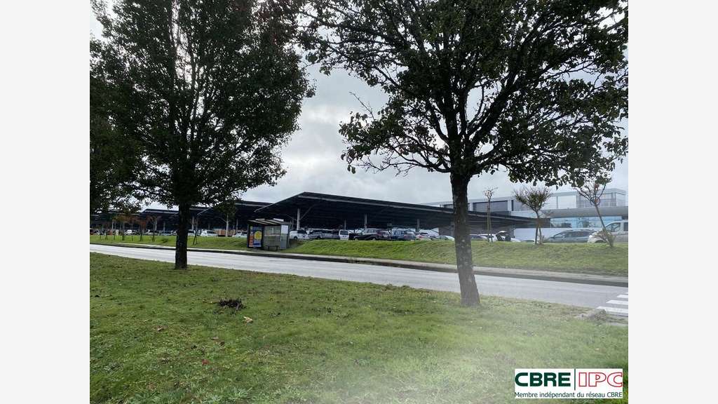Location local 109m² Saint Paul les Dax Grand Mail