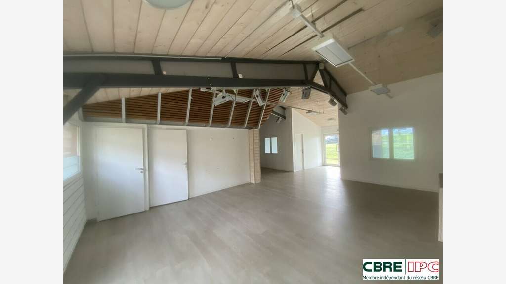 Location local 109m² Saint Paul les Dax Grand Mail