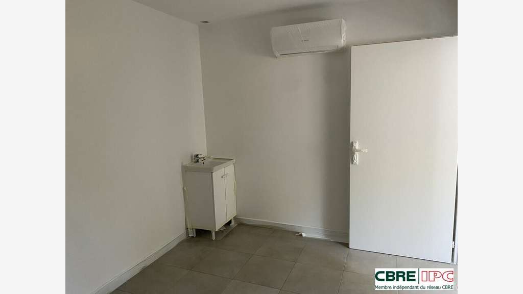 Location local commercial 62m² à St Paul les Dax