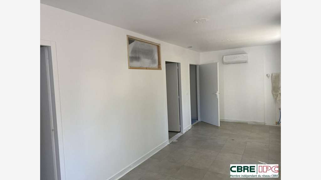 Location local commercial 62m² à St Paul les Dax