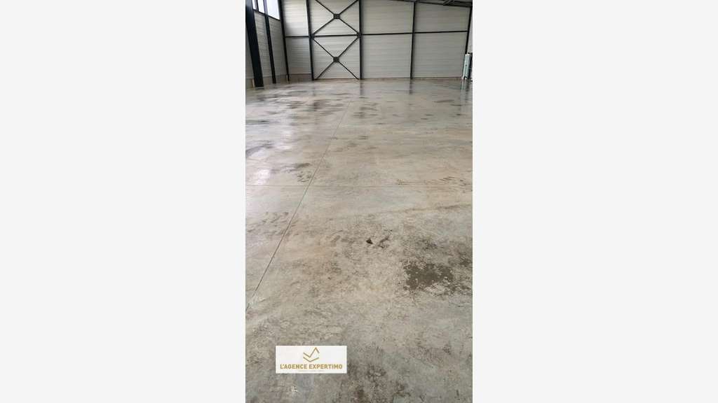 Loue entrepôt neuf 749m² à St-Paul-Trois-Châteaux