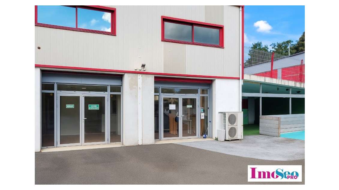 Local commercial 340m² à louer St-Pée-sur-Nivelle