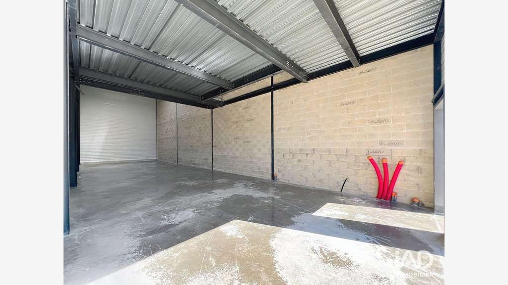 Loue local d'activité 162m² Saint-Pierre-du-Perray