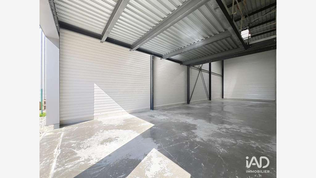Loue local d'activité 162m² Saint-Pierre-du-Perray