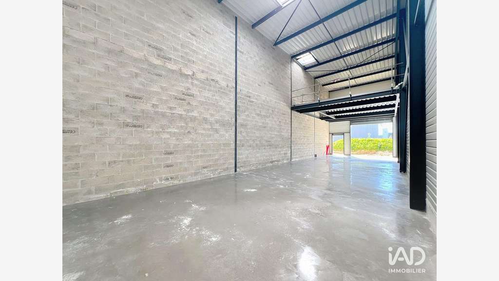 Loue local d'activité 162m² Saint-Pierre-du-Perray